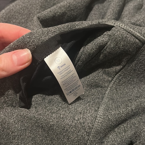Ivivva by Lululemon Jacket EXTREMELY SOFT with thumb holes and 4 pockets and - Picture 7 of 7